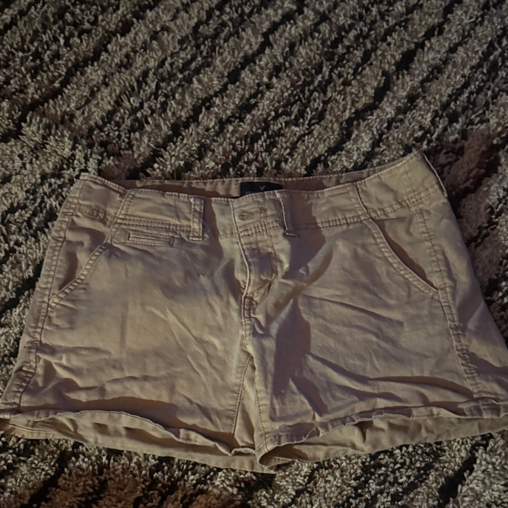 American Eagle Outfitters Tan Cargo Shorts
